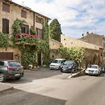 Antiche Mura Bed & Breakfast 4*